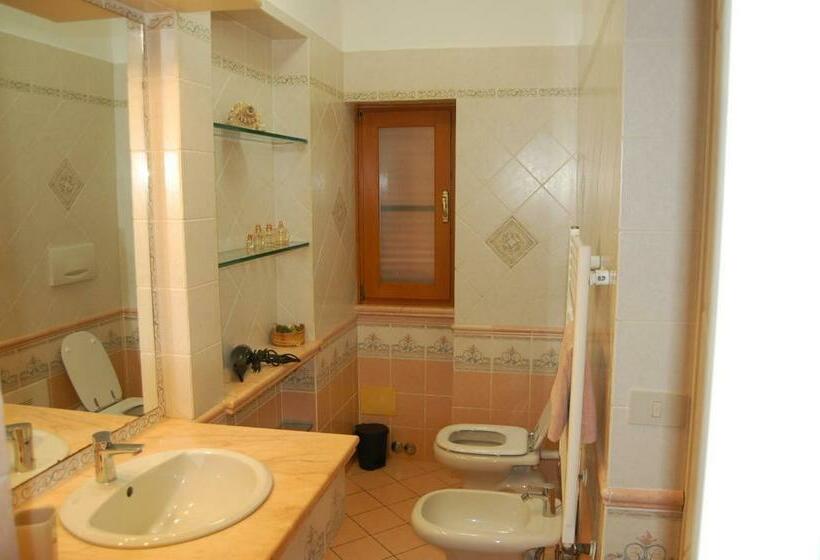 פנסיון Affittacamere Loretta