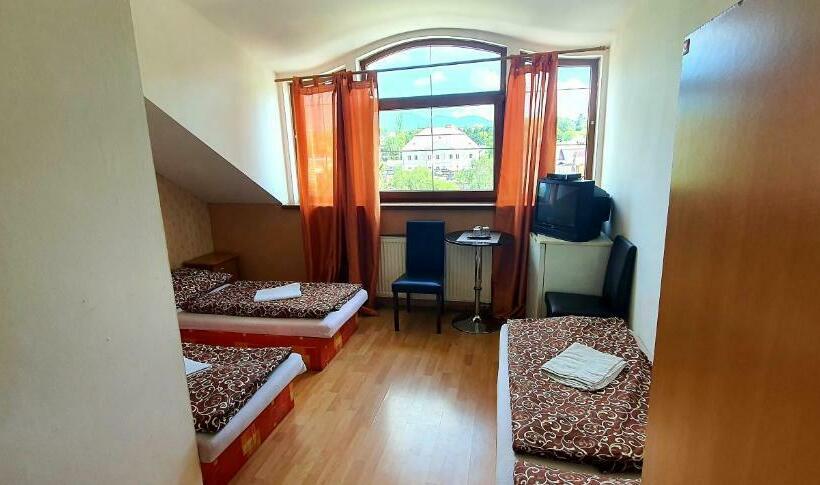 פנסיון Penzión Highway