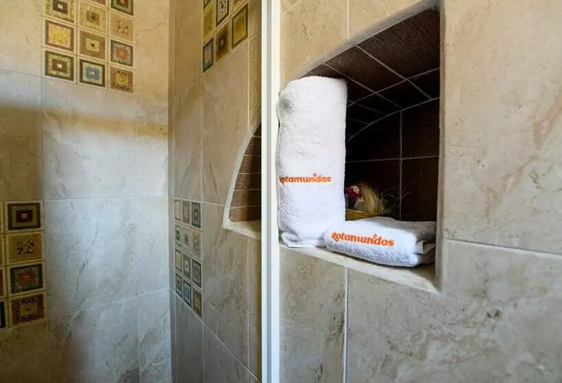 Majatalo Posada Las Reynas By Rotamundos