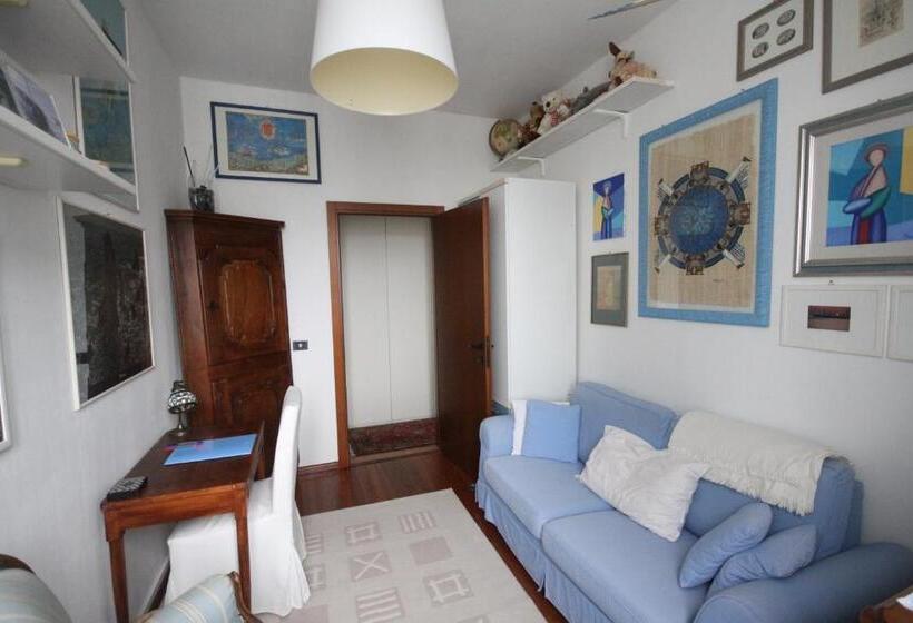 פנסיון Zizzihome Bed And Breakfast