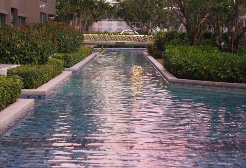 Rain Chaam Huahin By Joe