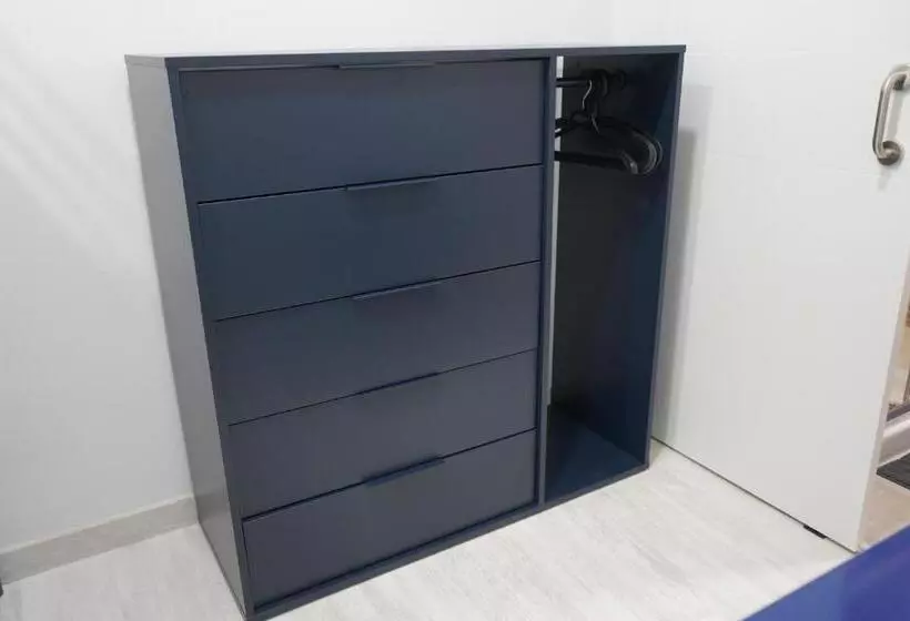 ユースホステル Coworking Studio