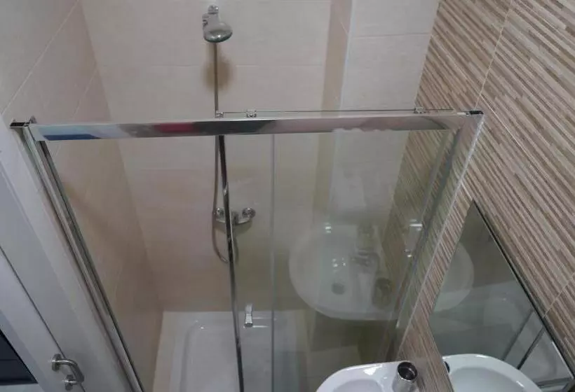 ユースホステル Coworking Studio