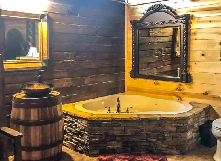 Hotelli Samantha S Timber Inn