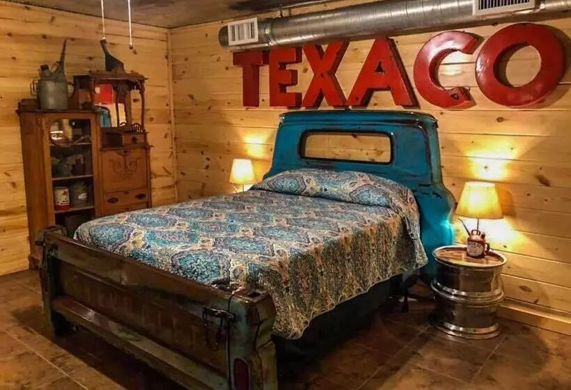 Hotelli Samantha S Timber Inn