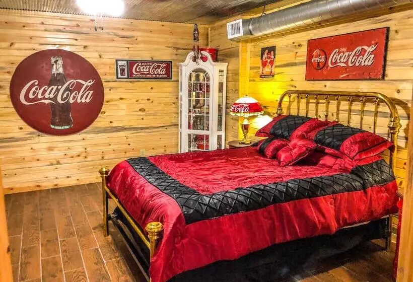 Hotelli Samantha S Timber Inn