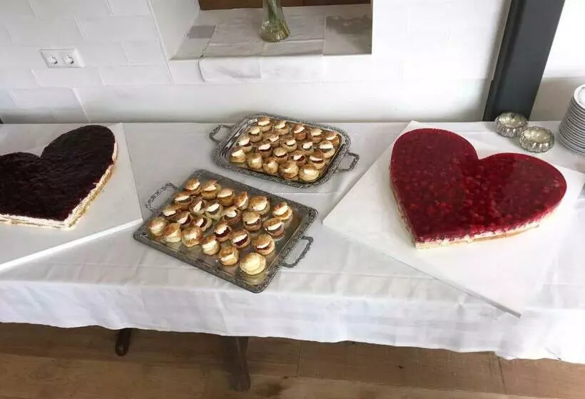 Majatalo Landcafé Neumann