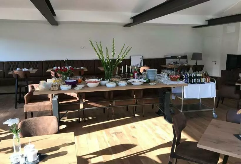 Majatalo Landcafé Neumann