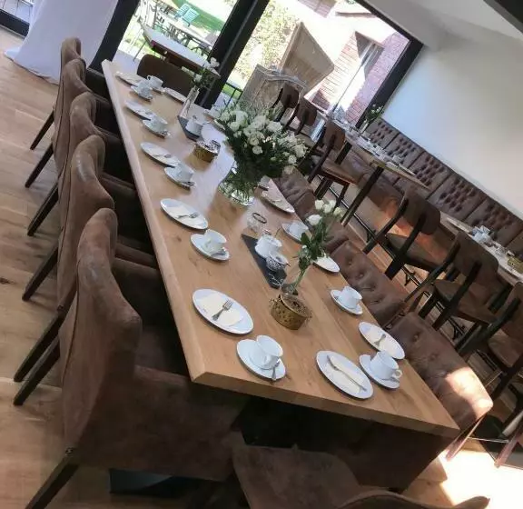 Majatalo Landcafé Neumann