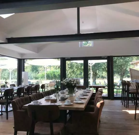 Majatalo Landcafé Neumann