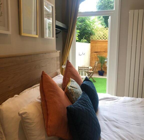 פנסיון Maritime Pods