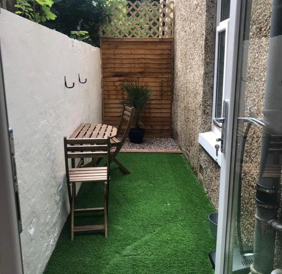 פנסיון Maritime Pods