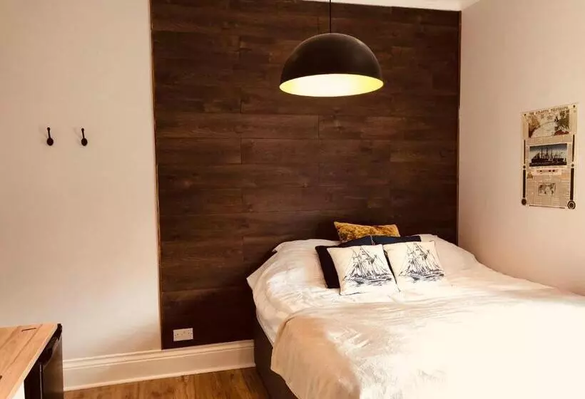 ペンション Maritime Pods