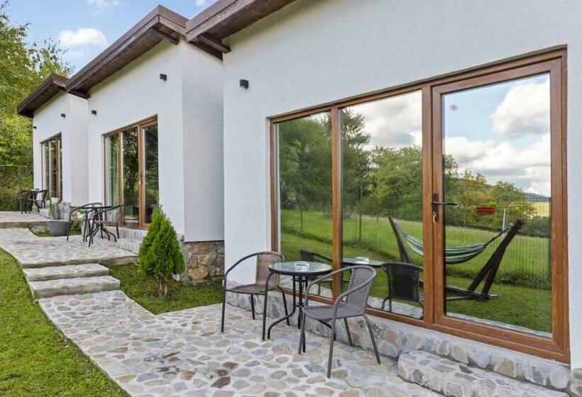 بنسيون Silver Bungalow