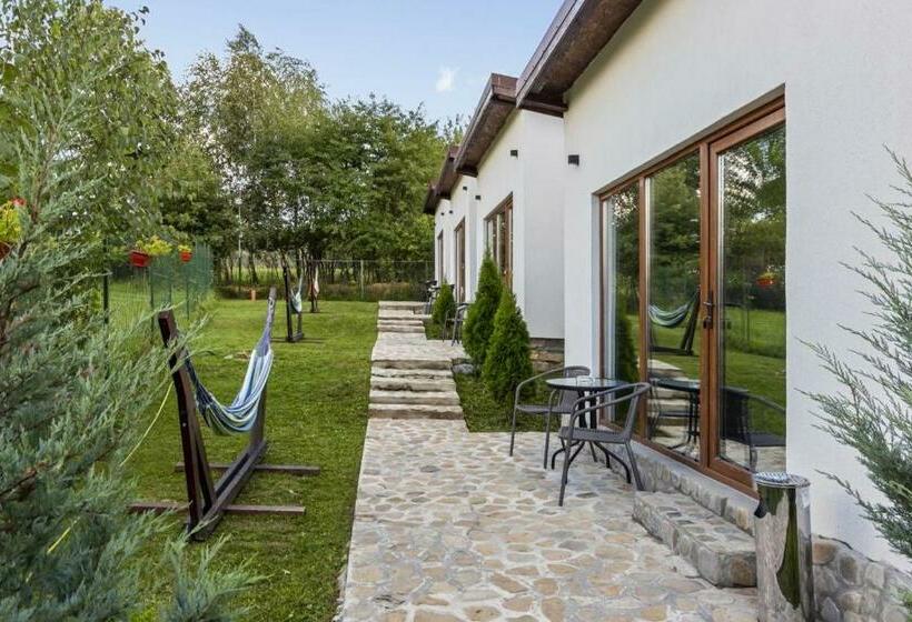 بنسيون Silver Bungalow