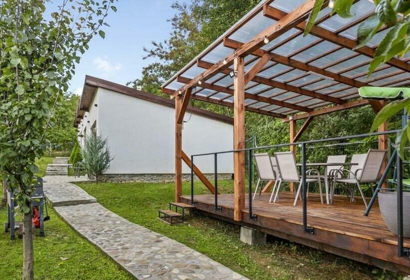 بنسيون Silver Bungalow