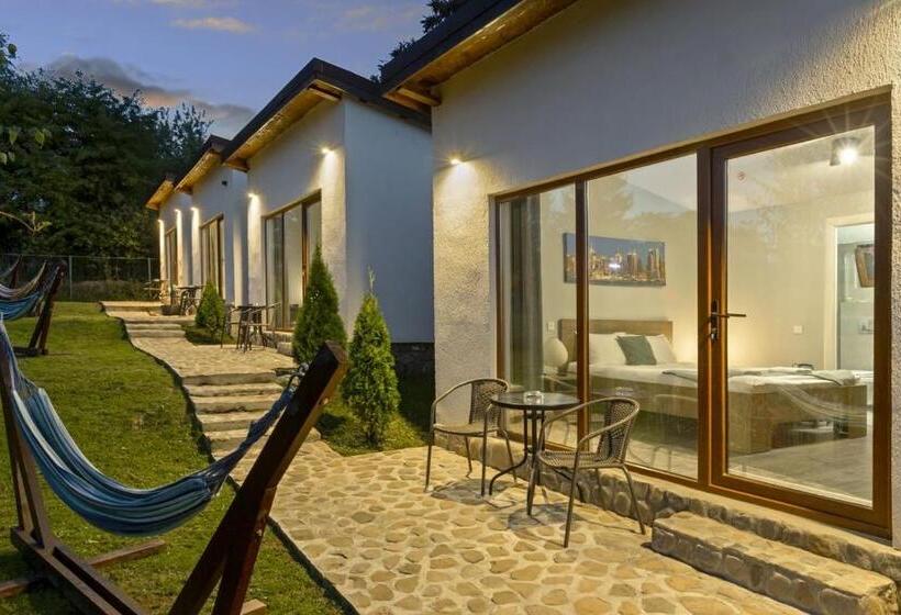 بنسيون Silver Bungalow