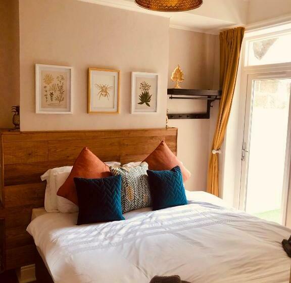 פנסיון Maritime Pods