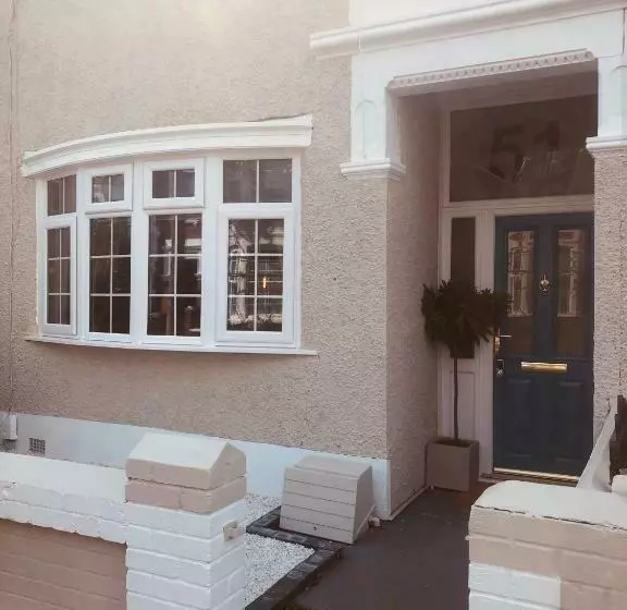 ペンション Maritime Pods