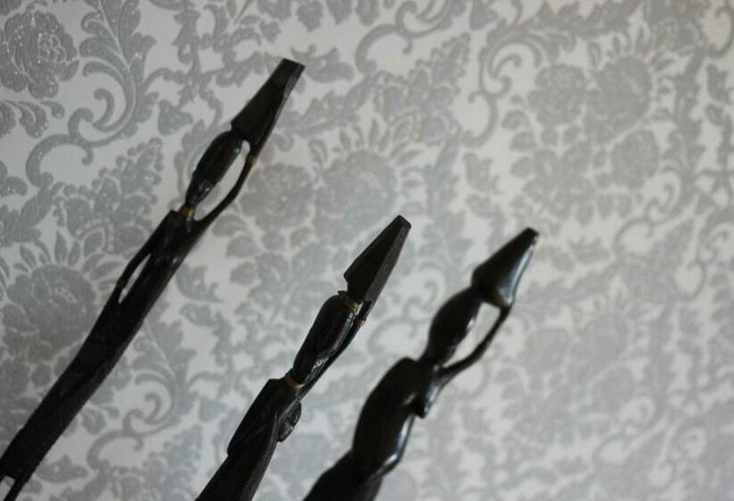 Selemo B&b   Business And Leisure   Guestroom With Private Entrance   Ensuite Bathroom   Free Parkin