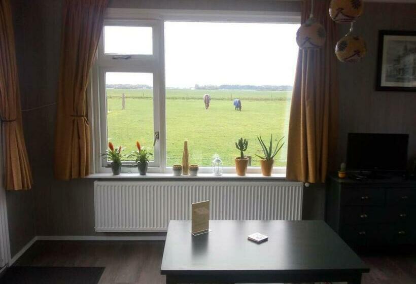 Bed and Breakfast Betty`s Tiny House