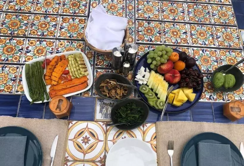 تختخواب و صبحانه Casa De L’albada