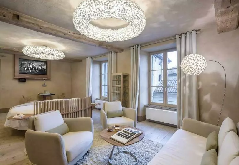 ベッドアンドブレックファースト Ancienne Fabrique De Soie à La Galicière