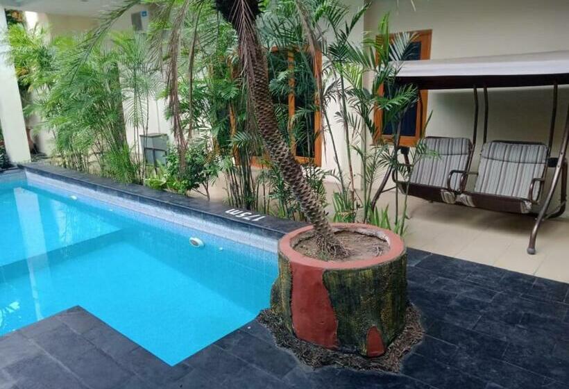 Griya Desa Hotel & Pool