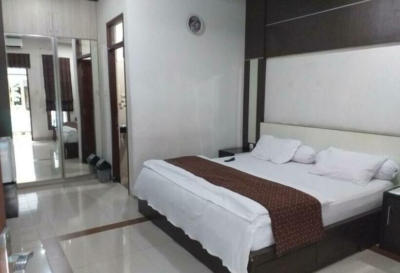 Griya Desa Hotel & Pool