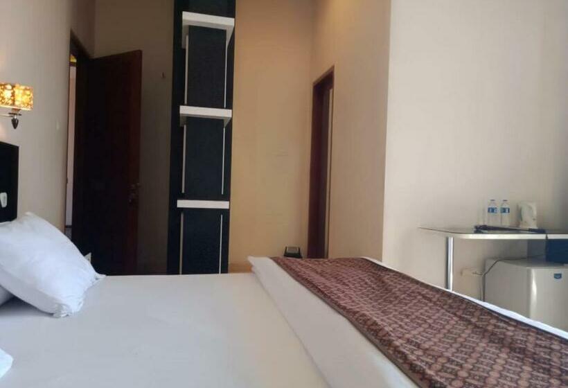 Griya Desa Hotel & Pool