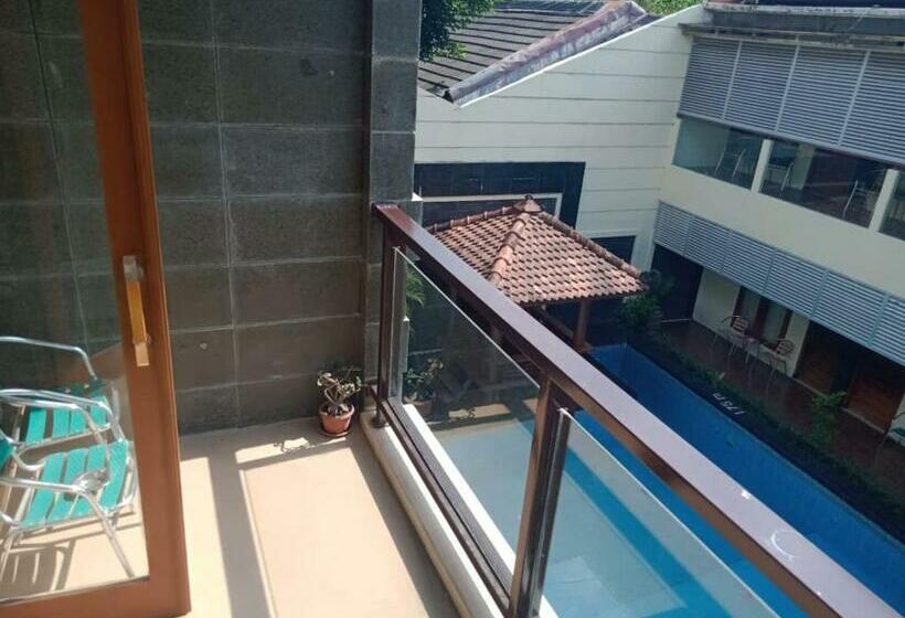 Griya Desa Hotel & Pool