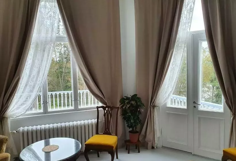 Neitsytniemen Kartanohotelli