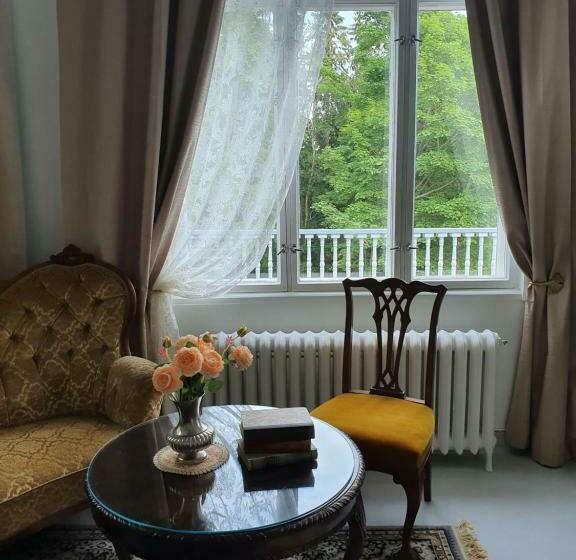 Neitsytniemen Kartanohotelli