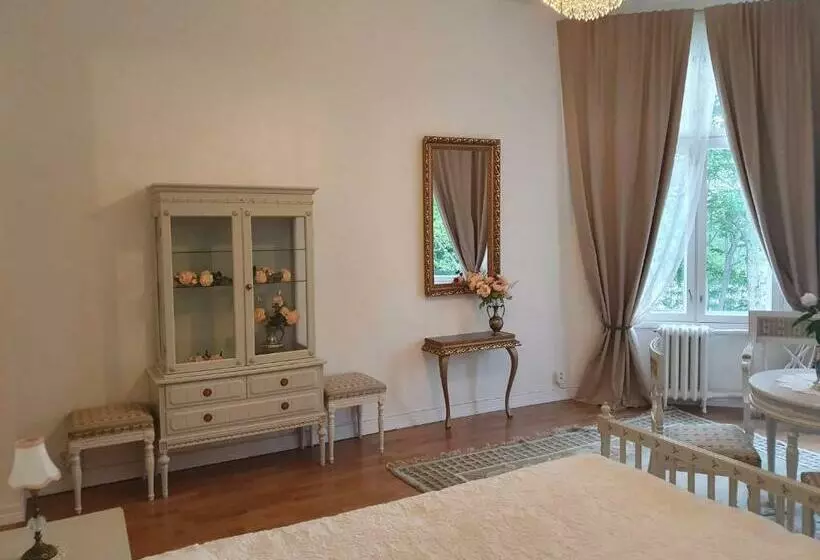 Neitsytniemen Kartanohotelli