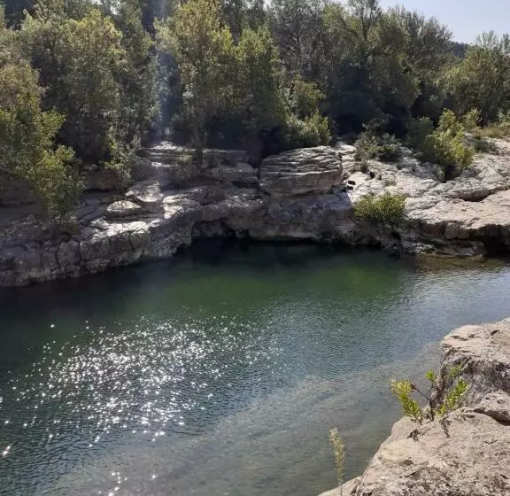 ペンション Chambre Privée Au Coeur D Une Pinède Dans Un Quartier Résidentiel