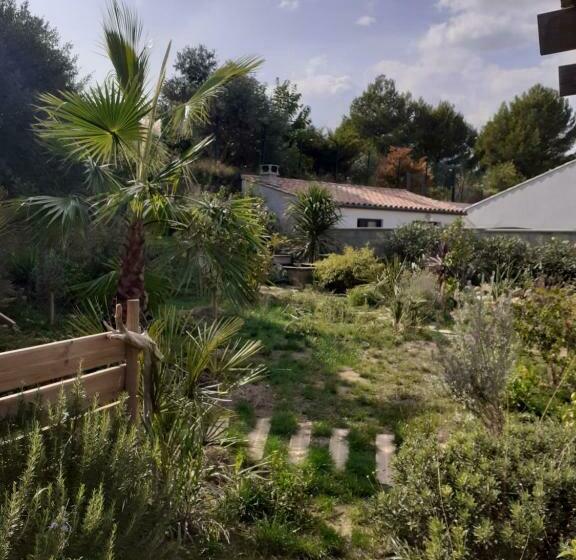 פנסיון Chambre Privée Au Coeur D Une Pinède Dans Un Quartier Résidentiel