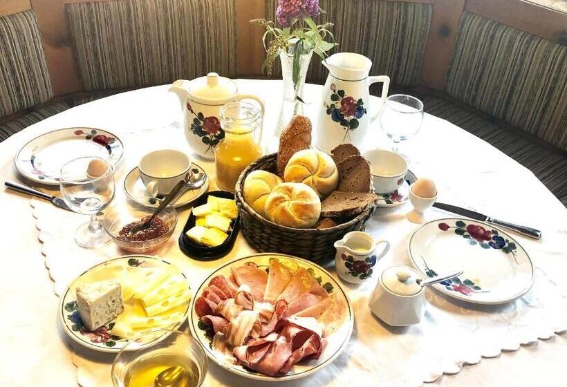 ペンション Feielhof