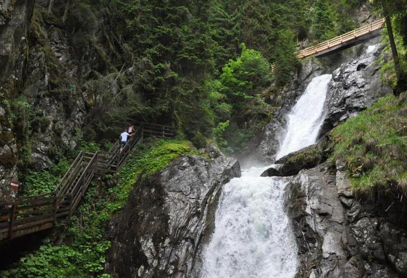 ペンション Feielhof