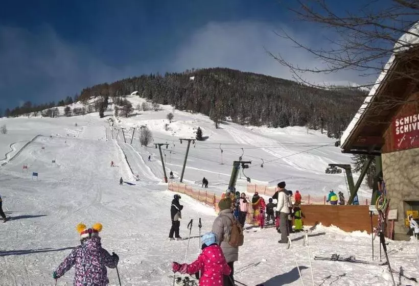 ペンション Feielhof