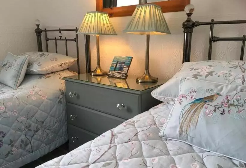 ペンション Ladysmith Guest House
