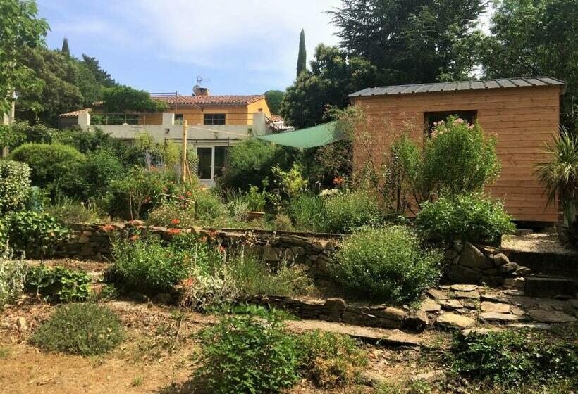 פנסיון Les Deux Chemins