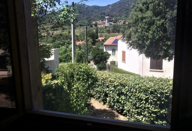 פנסיון Les Deux Chemins