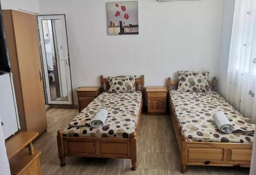 Majatalo Merilyn Petrich