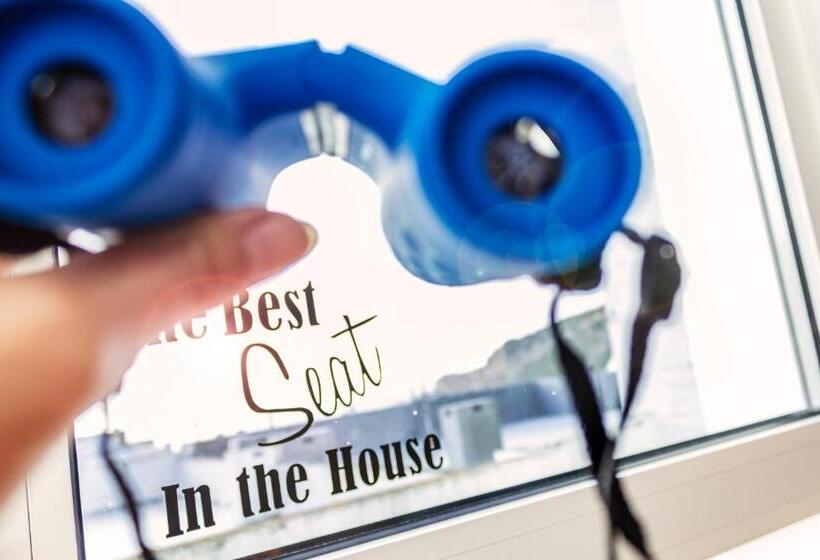 Пансион Paz & Amor Guest House   Peace & Love