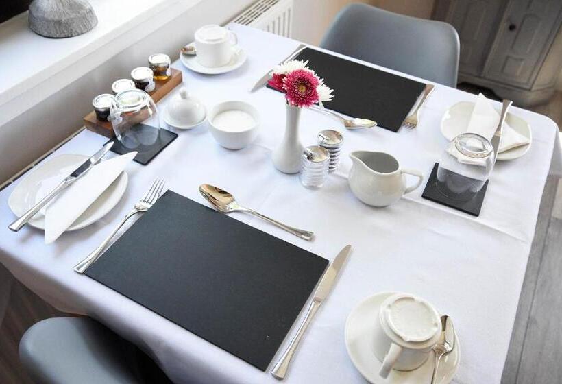 Пансион Stonefield House