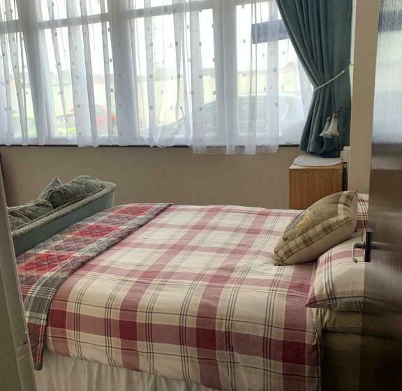 Sarnia Holiday Flats