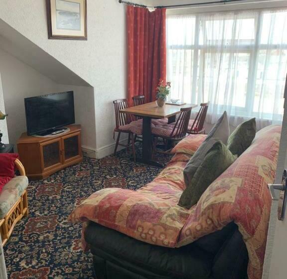 Sarnia Holiday Flats