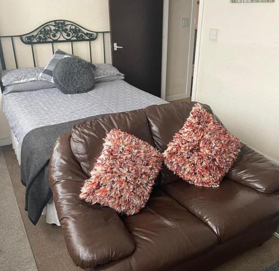 Sarnia Holiday Flats