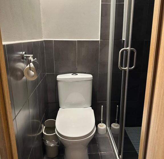 هاستل Sija S House