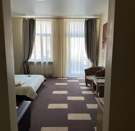 هاستل Sija S House